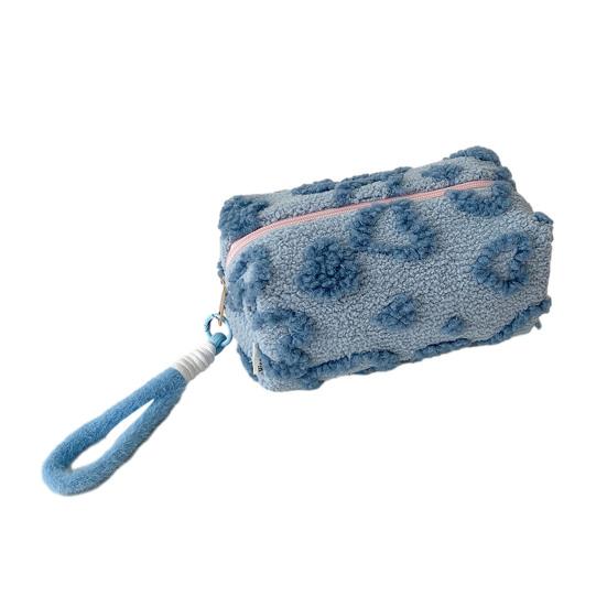 Plyschhjärta Sminkväska 3D Luddiga Hjärtan Sminkpåse Söt Fluffig Sminkorganisatör Necessär för Kvinnor Flickor