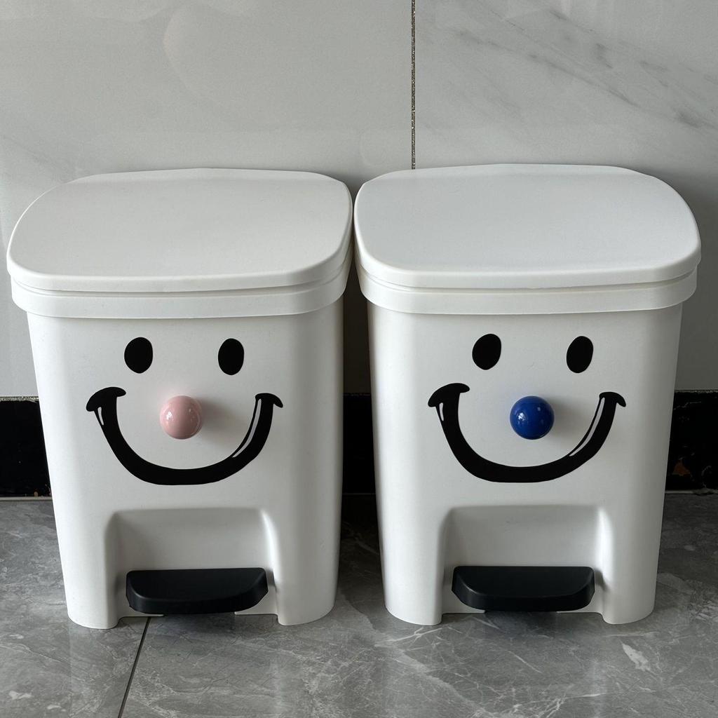 New Smile Clown Trash Can: Large Capacity Foot Pedal Bin with Lid, Stylish Design for Home, Bedroom, Living Room, and Kids' Room
