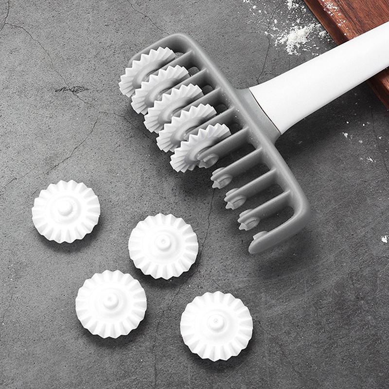 1Pc Smooth Turning Dough Roller Cutter Cookie Cake Net Kitchen Gadget for Restaurant Pizza Baking Tool