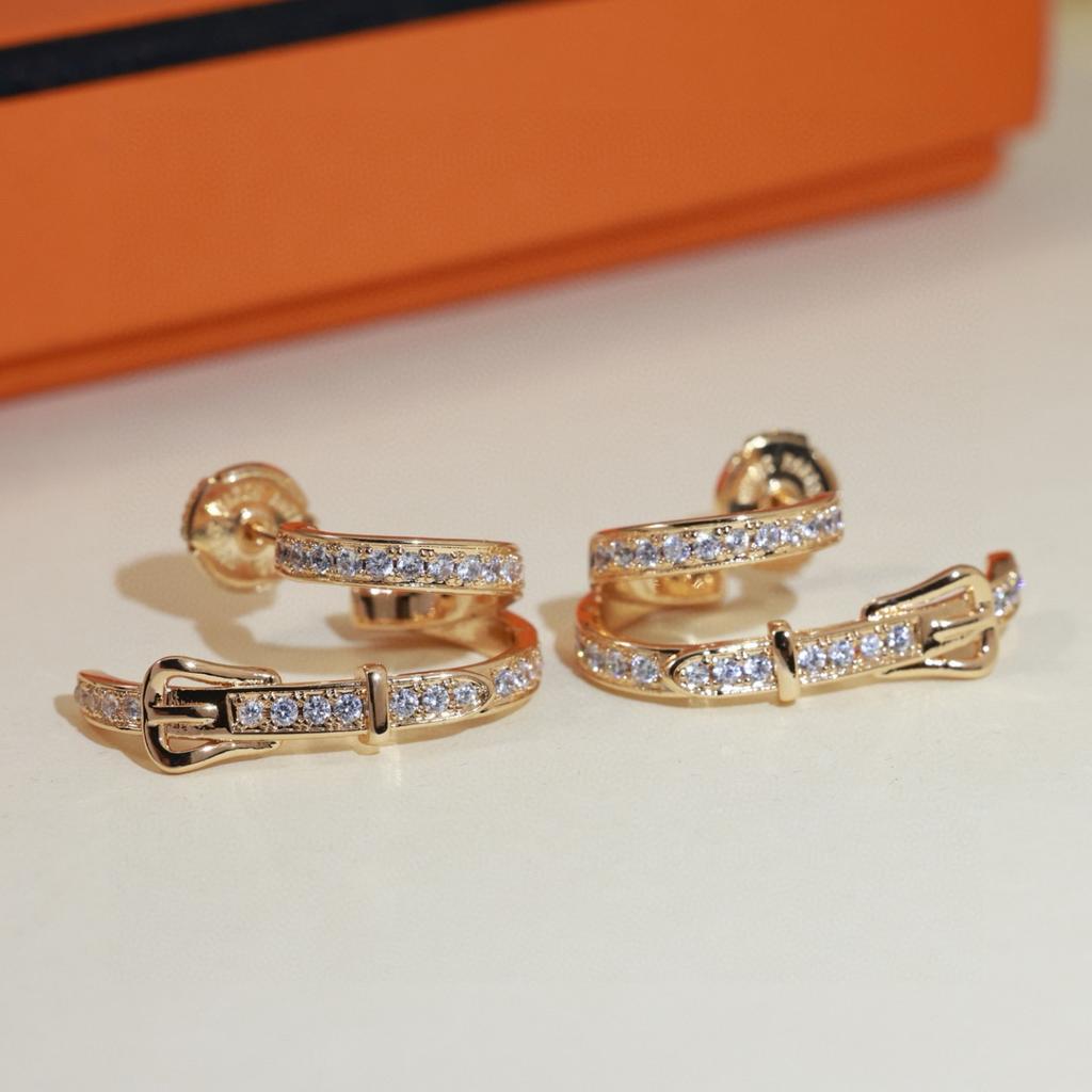 Dwukolorowe kolczyki wkrętki z diamentowymi ćwiekami Dodanie elementów nitów Modne i wykwintne spersonalizowane wysokiej klasy Prezent