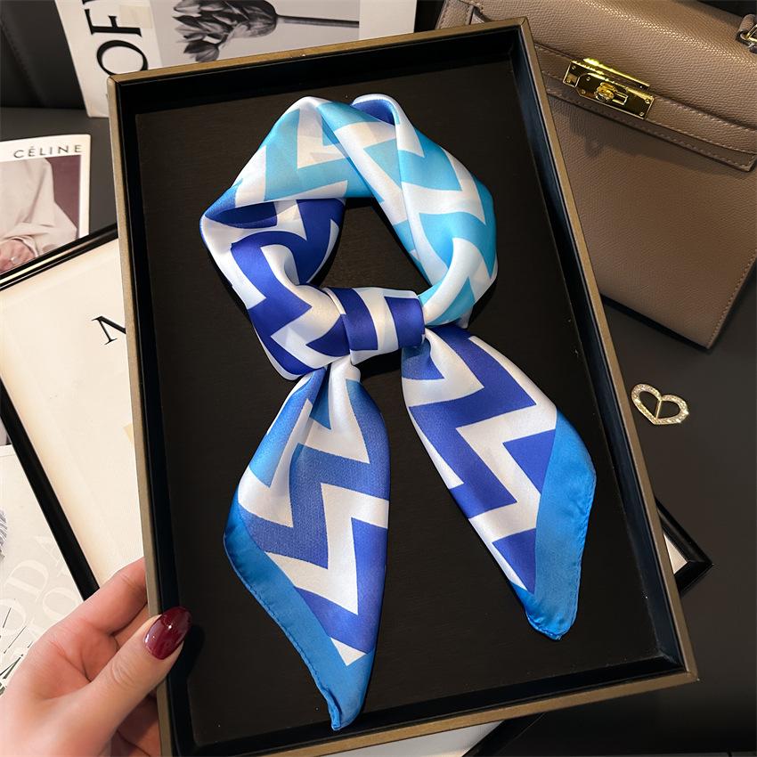 

Новый Роскошный Бренд Шелковый Квадратный Плед Шарф Женский Сатиновый Галстук для Шеи и Волос Мягкий Рабочий Шейный Платок Хиджаб Головной Убор Женский Фуляр Лента 70x70cm