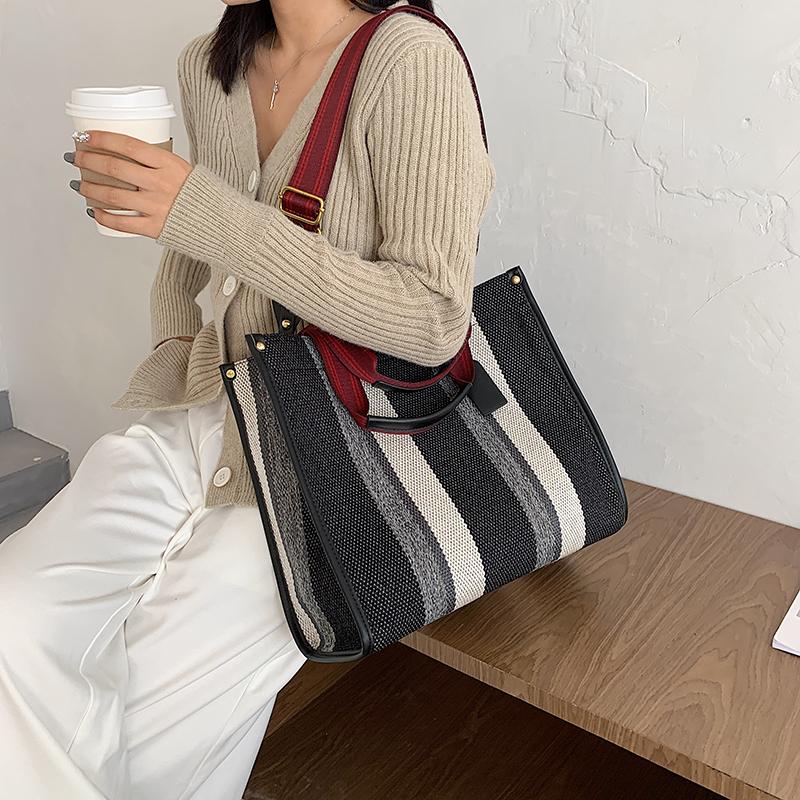 Women's Canvas Handbag  Fashionable Shoulder Crossbody Bag For Women  High Quality