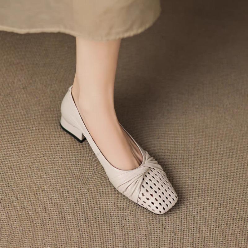 Fashion Low Heel Sheepskin Hollow-out Baotou Sandals Women's Xia New Retro Shallow Single Shoes