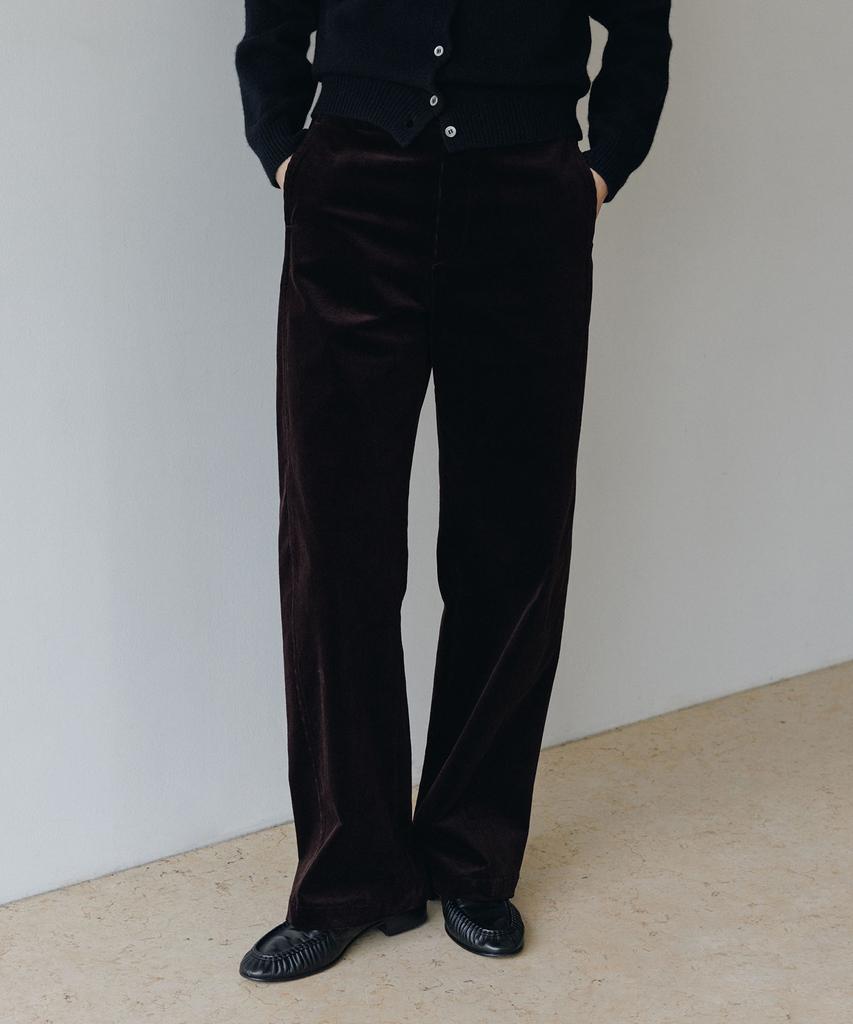 Beullaengkeulumumeon Smooth Corduroy Pants_Deep Cacao