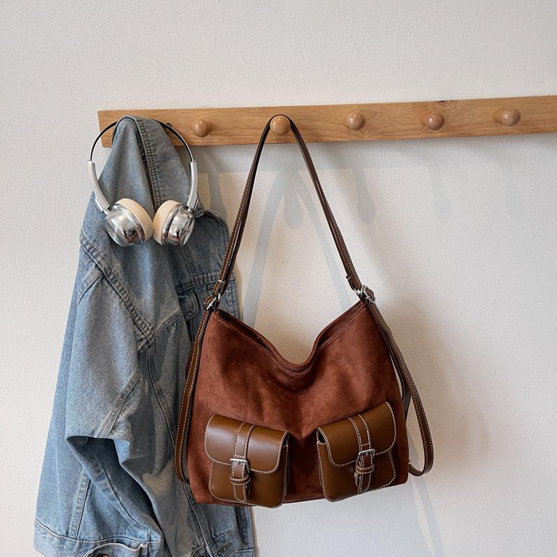 Damen-Pendler-Rucksack mit großem Fassungsvermögen, Herbst und Winter neu, Retro-Mode, hochwertige Umhängetasche