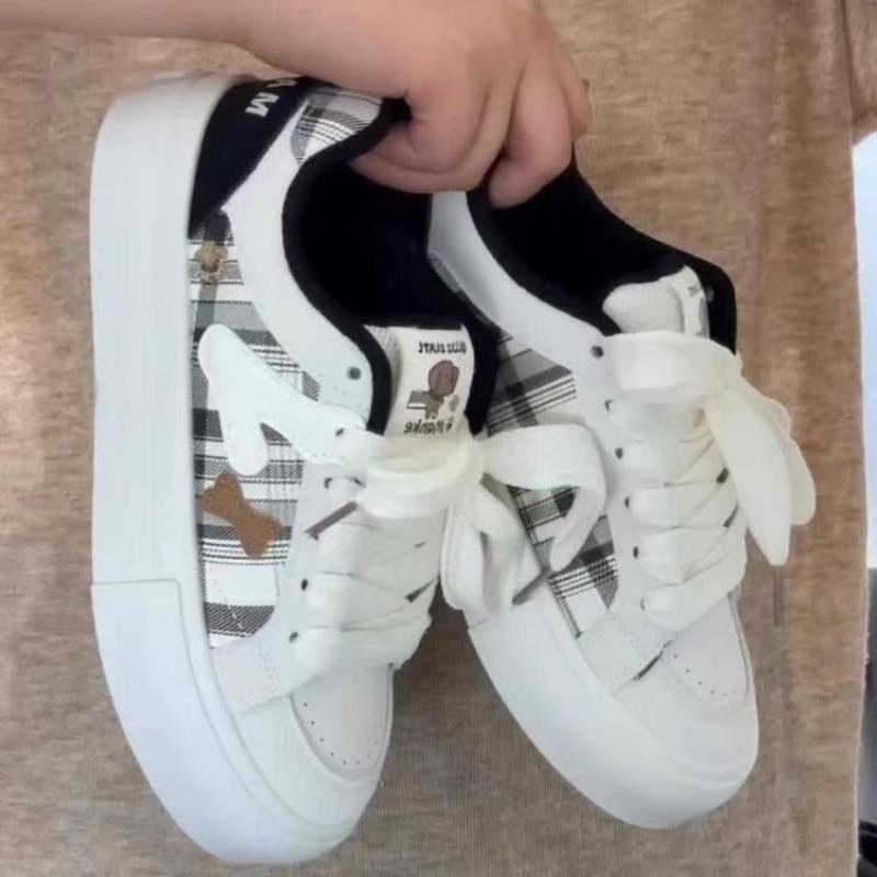 Low-top color matching board shoes autumn new comfortable breathable mesh soft sole versatile casual shoes
