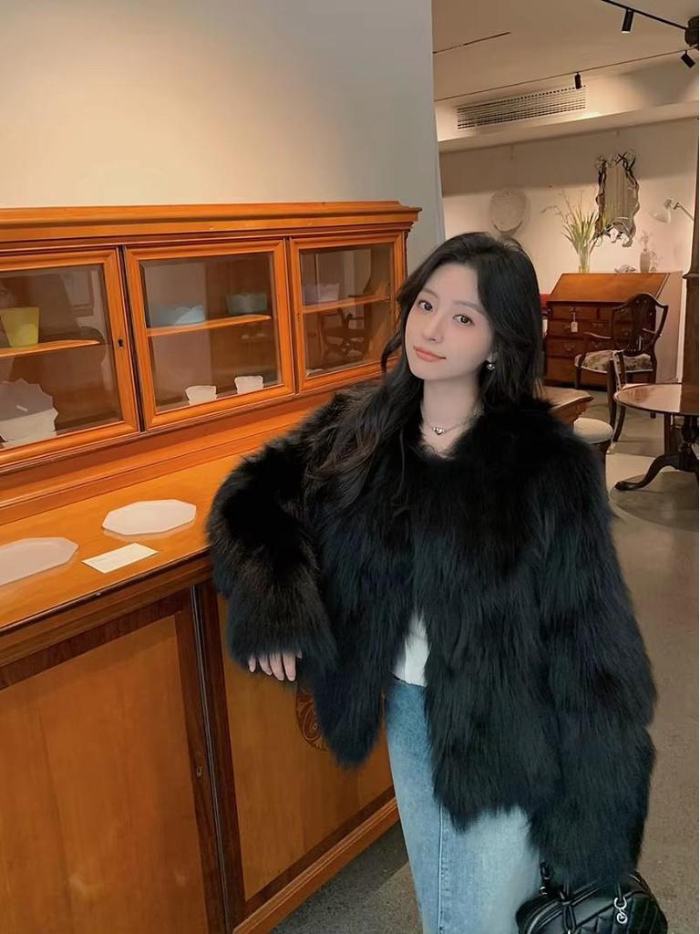 2025 Winter Fashion Fluffy Faux Fox Fur Women's Coat - Sexy, Sustainable, European & American Style