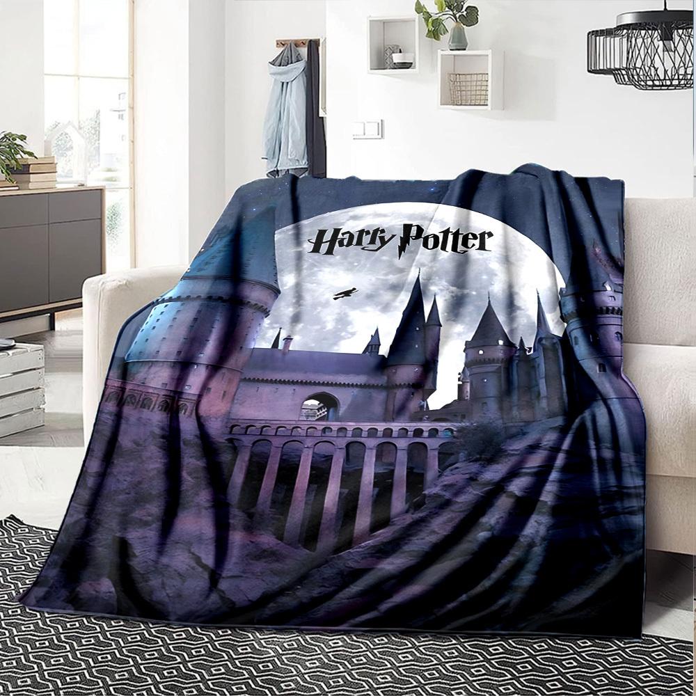 1pc Harry Potter Hogwarts Flannel Blanket Soft Warm Throw for Home, Office, Travel, All-Season Cozy Bedding GiftL1030