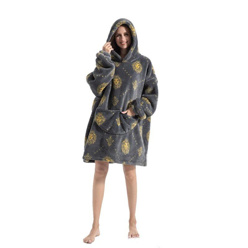 Cozy Autumn/Winter Pumpkin Blanket Sweatshirt: Thick Cotton Velvet Bathrobe for Indoor and Outdoor Warmth