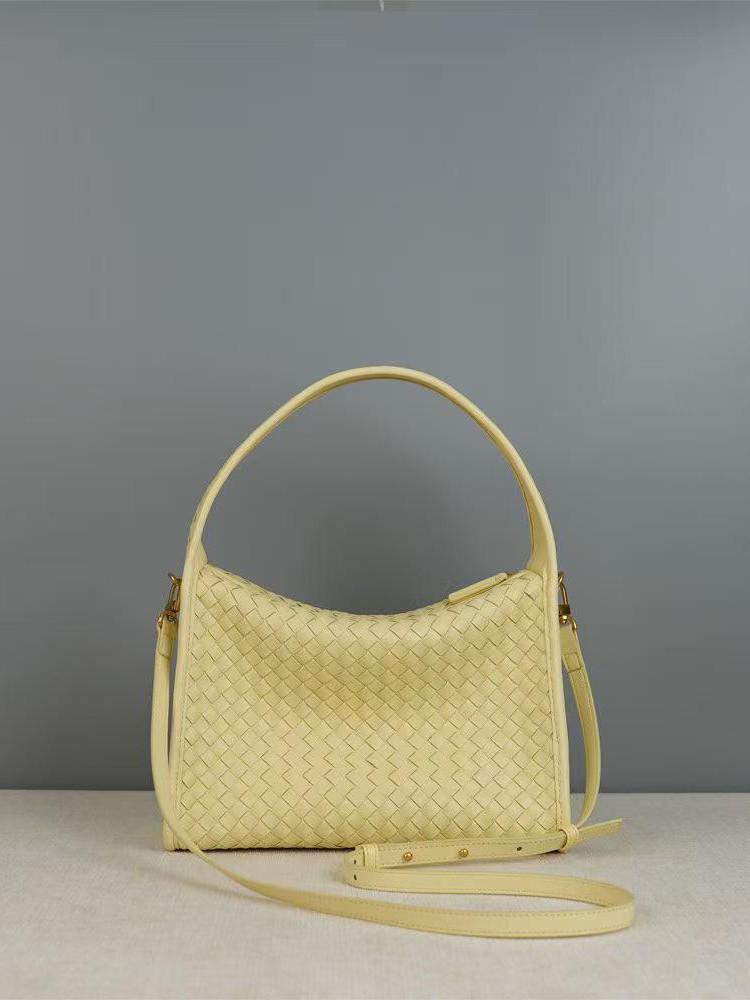 Women's 2026 Fashionable Woven Cowhide Shoulder Bag - Versatile & Simple Design