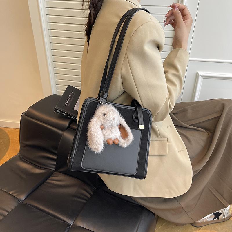 Retro bag women's large capacity 2025 new autumn and winter versatile simple shoulder underarm bag commuter tote bag