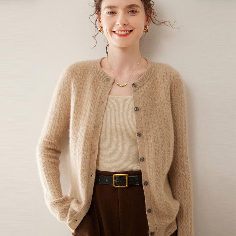 Women's Cable Knit Cashmere Cardigan - Long Sleeve, Button-Up Sweater for Autumn/Winter 2024.