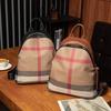 Schultasche Europäischer und amerikanischer Stil Rucksack, Damentasche, weiches Leder karierter Reise-Rucksack, modische und große Kapazität Pendler Schultasche