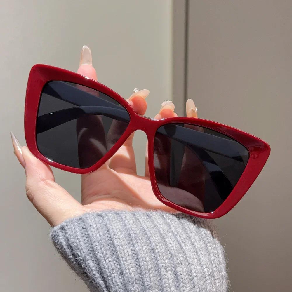 Trendy Large Frame Cat Eye Sunglasses for Women Men Retro Square Sun Glasses UV400 Protection Goggle Fashion Eyewear Shades