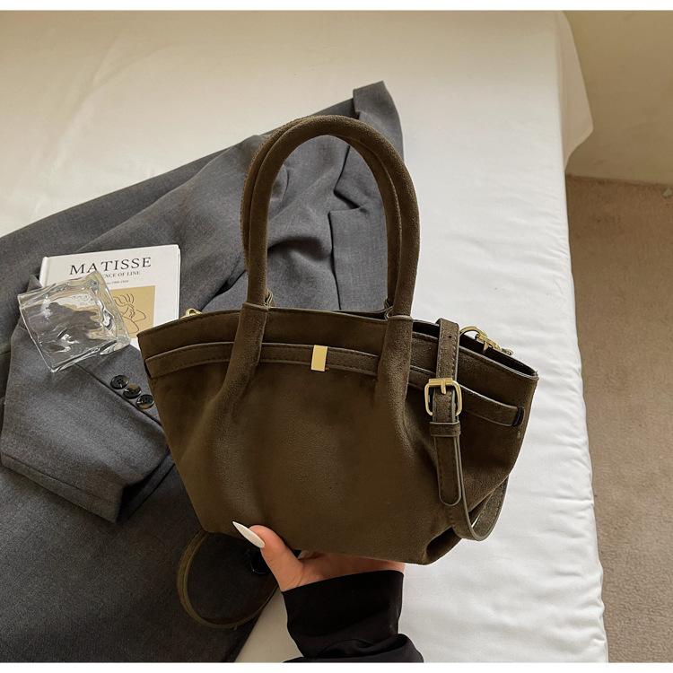 

Retro bucket bag women s new large-capacity portable pleated bag versatile shoulder messenger bag темно-зеленого