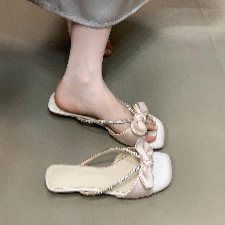 Fashion summer French retro bow open-toed slippers women's rhinestone sweet cool slippers low heel versatile one-word drag