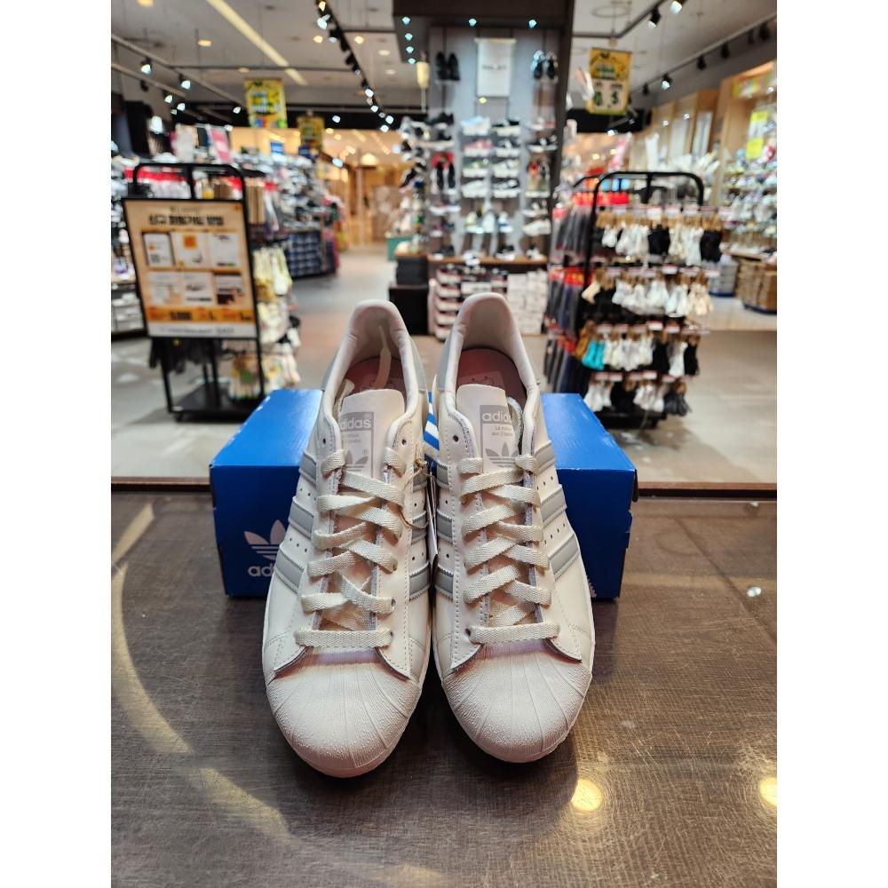 

adidas adidas кроссовки adidas SUPERSTAR 82 GZ4837 CLOWHI METGRY OWHITE