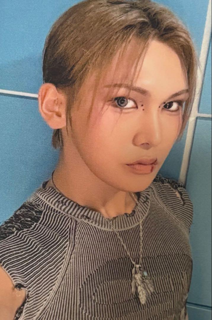 

[Б/У] XLOV Hyun b.stage+ редкая торговая карточка