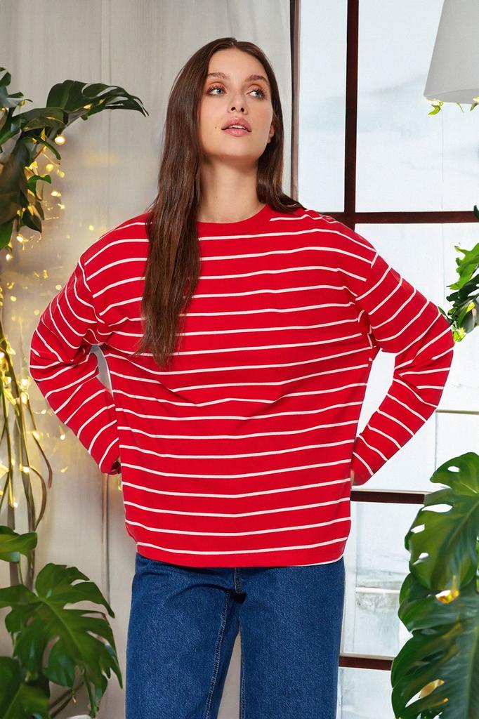 Women's Fashionable Stylish Sweatshirt Green Striped Oversize Wide Cut Crew Neck Thin Knitted Sweatshirt