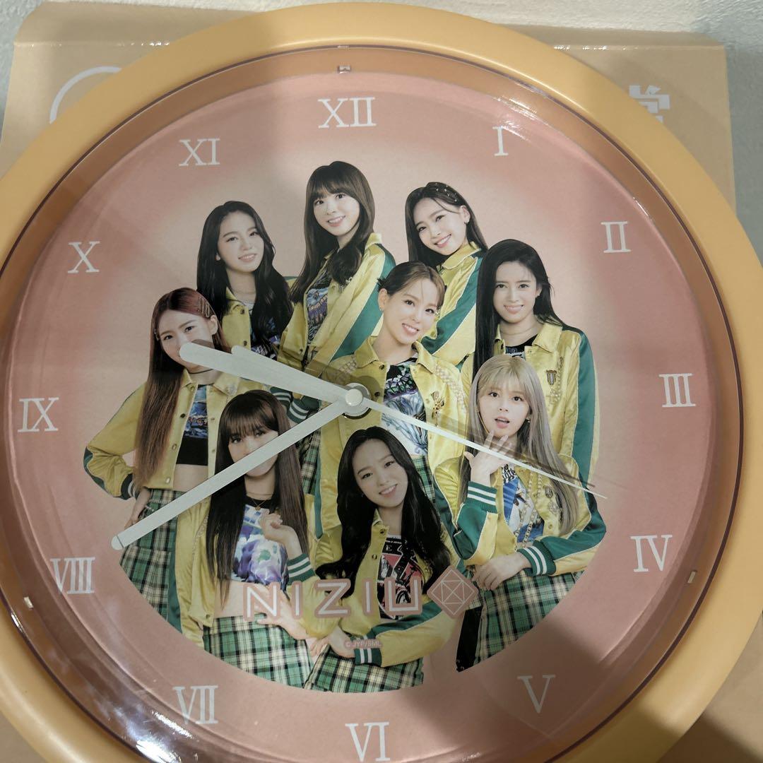 

[USED] NiziU Lawson Ichiban Kuji watch