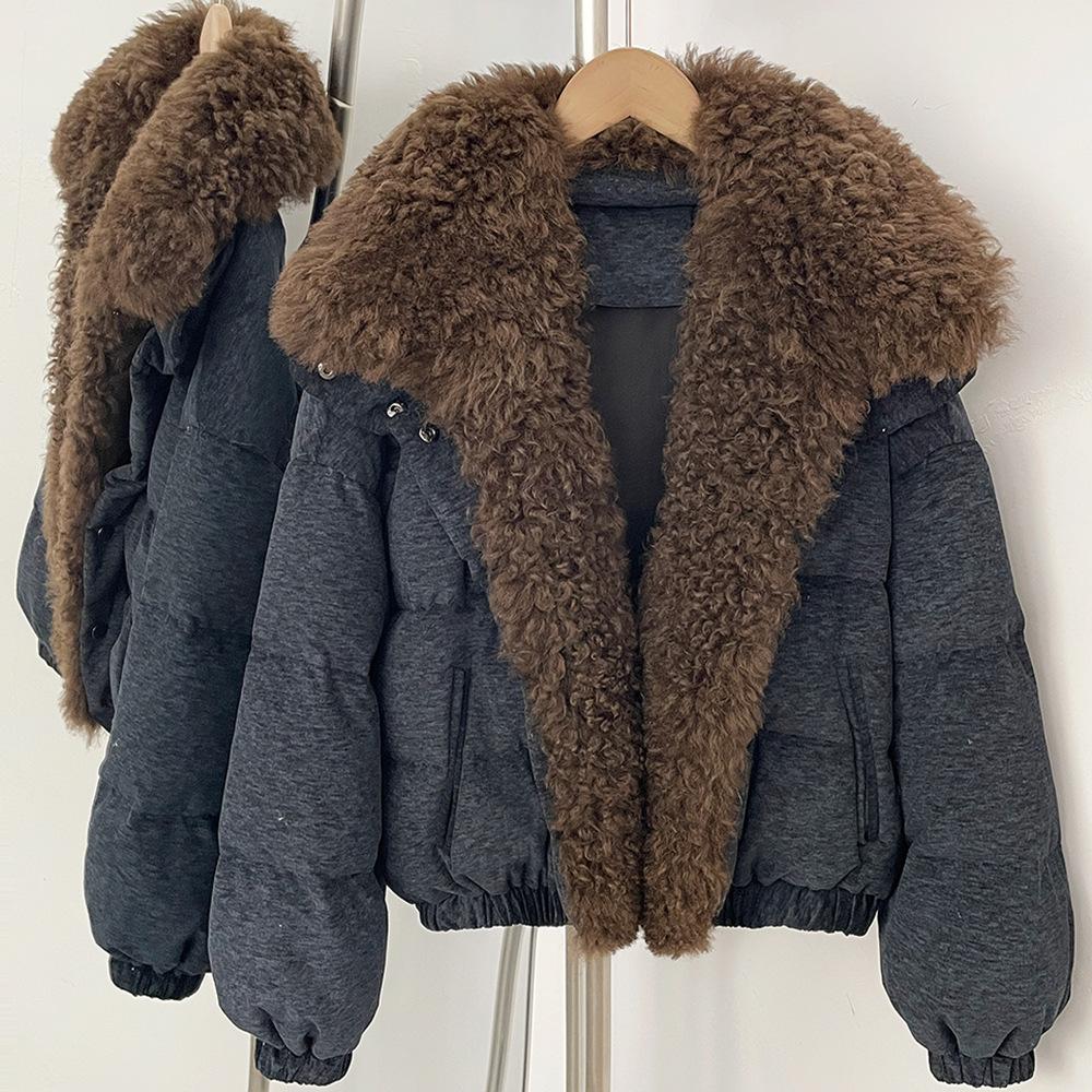 Europe, America, autumn and winter new real lamb wool collar short white duck down jacket fur jacket fashion thickened warm