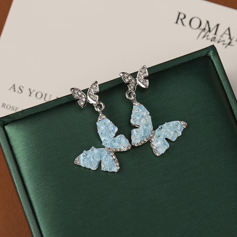 Silver Needle Crystal Butterfly Tassel Earrings with Pearls - Elegant, Nature-Inspired Jewelry for Women.