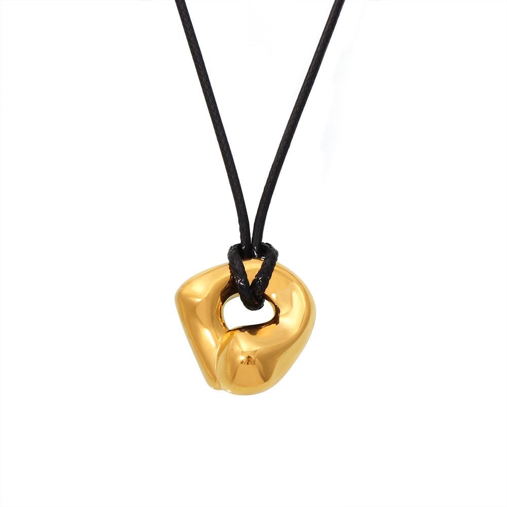 Qiong Yao Stainless Steel Curved Pendant Necklace with Black Leather Cord, Adjustable Length, Simple High-End Design for Women.