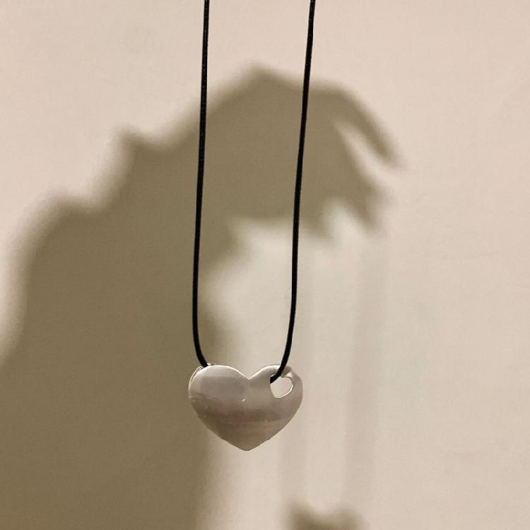 Sophisticated Black Heart Rope Necklace Featuring a Simple Alloy Pendant Multifuntional Fashion Accessory for Daily