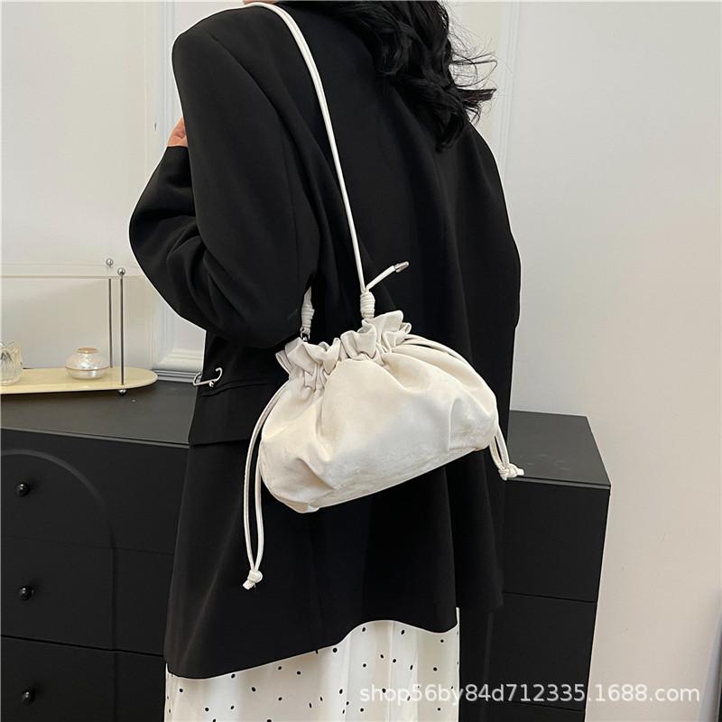Hochwertige Textur kleine Tasche Damen 2025 neue Mode Strass Schulter Umhängetasche Nischendesign diamantbesetzte Achseltasche