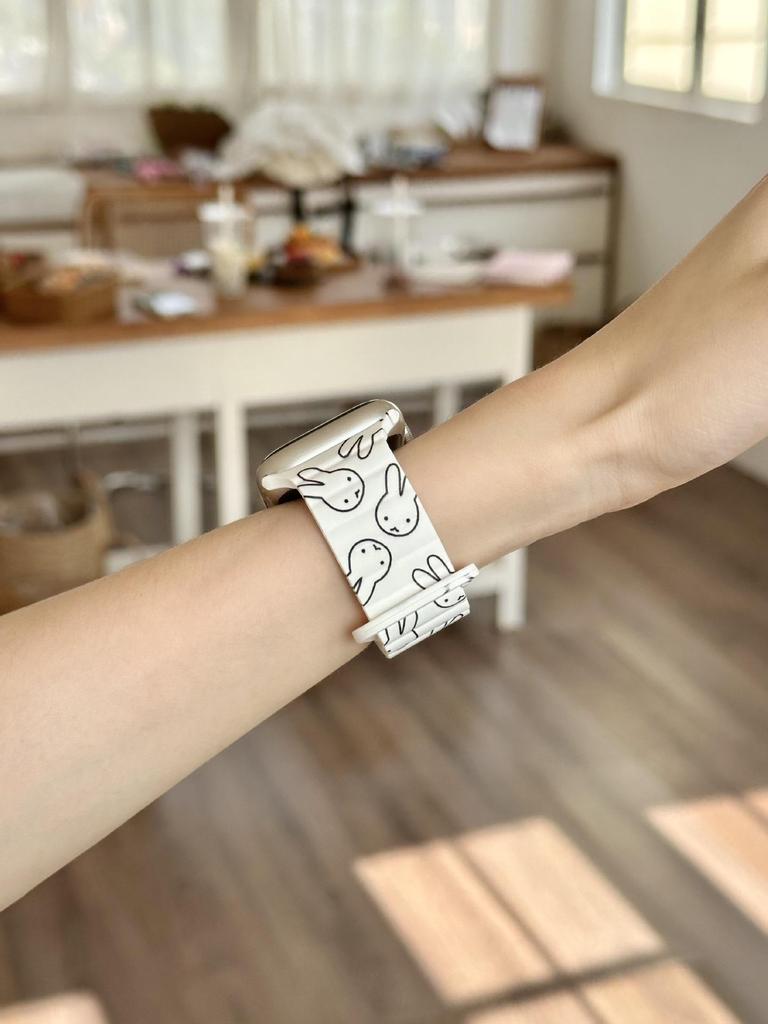 Compatible Silicone Magnetic Watch Band for Apple Watch SE 10th Gen/Ultra