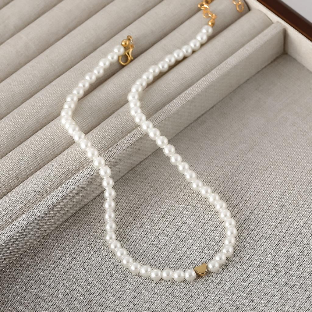 Fashion Light Luxury Baroque Pearl Love Neck Chain Necklace Women, Wind Beaded Necklace