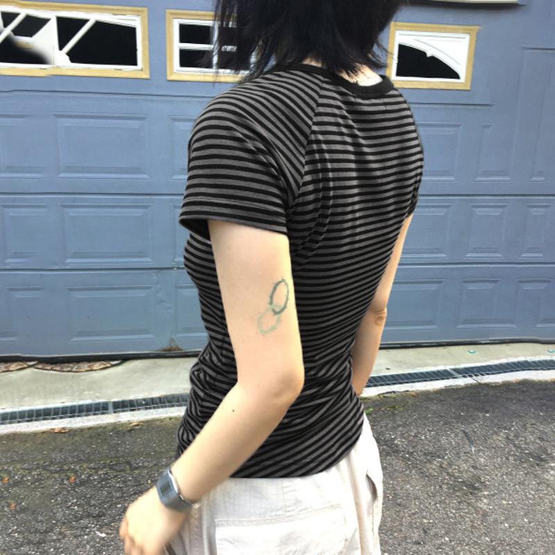 VAYLA Korean Fashion Striped V-Neck With Buttons Slimming T-shirts Women's Summer Short Sleeve Top Tees Y2K Aesthetics New