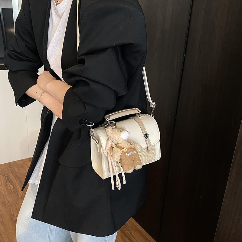 Casual Handbag Women's New Commuter Shoulder Messenger Bag