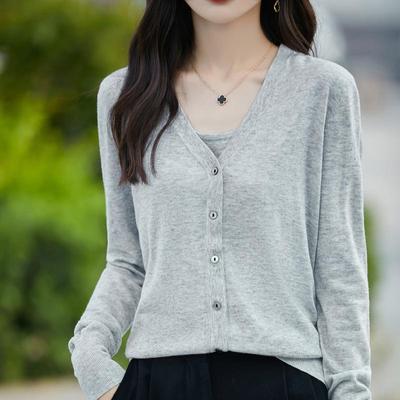 Women's Wool Sweater 50% Silk 50% Wool Autumn and Winter Wool Cardigan Soft and Warm