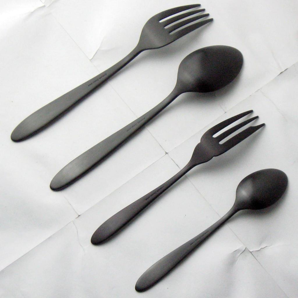 Nagao Dinner Cutlery Set Stainless Black Oxide Made in Japan Tsubame-Sanjo Sumi-Tamari (4 pieces), 18-0 Steel, Color,