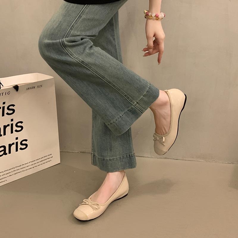 

In the autumn of 2025, the new shallow mouth inner height increase French small flat-soled small leather shoes single shoes women s gentle wind single 35