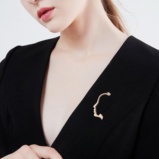 Creative Face Shape Brooch Exquisite Hollow Pin Women Shawl Lapel Suit Badge