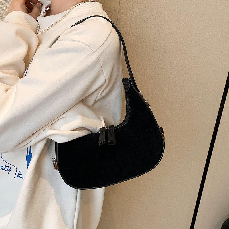 Niche design underarm bag, high-end bag, new retro hand-held matte shoulder autumn and winter women's bag