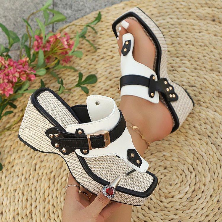 Fashion 2025 plus-size fashionable summer new height-increasing thick-heeled metal buckle slippers with a one-shoulder beach flip-flops