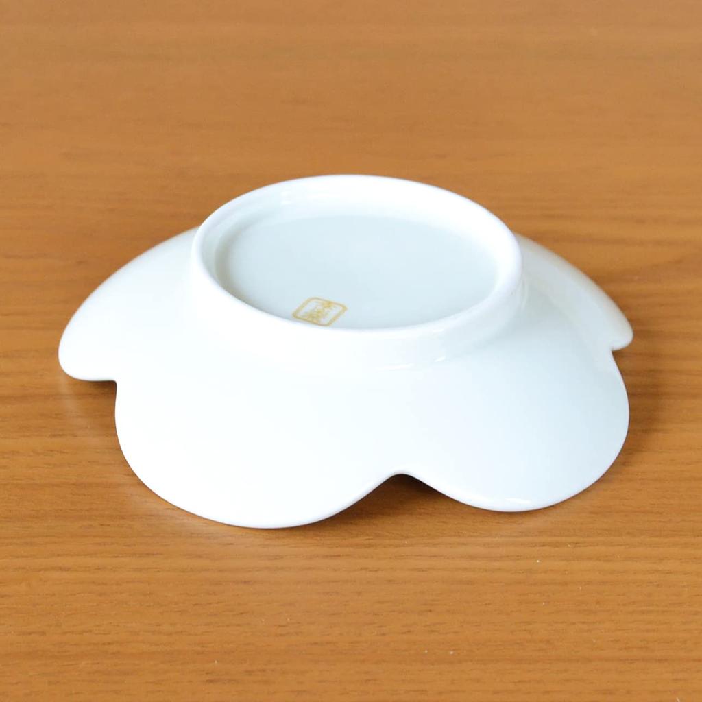 Neujahr mittel Japanisch Japanisch Glück Arita Geschenkbox enthalten Geschirr, Teller, Teller, 12cm, Geschirr, Anhänger, pflaumenförmiger Teller, Keramik, Koume,