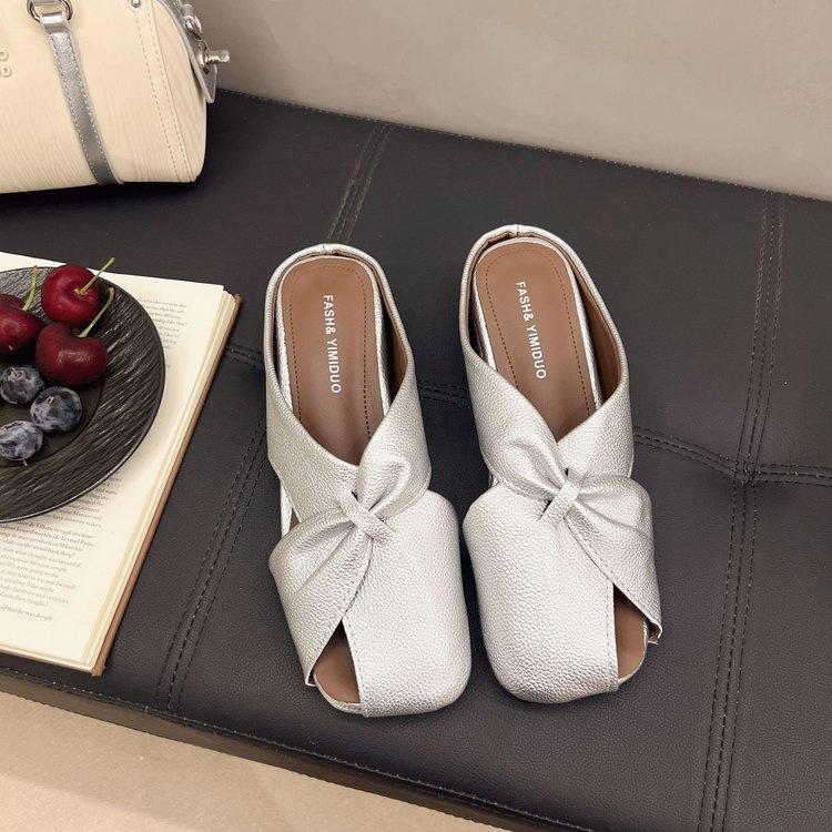 Baotou Halbschuhe modische Damen 2025 Sommer neue Mode flachsohliger Temperament lässig vielseitig Ein-Pedal coole Hausschuhe