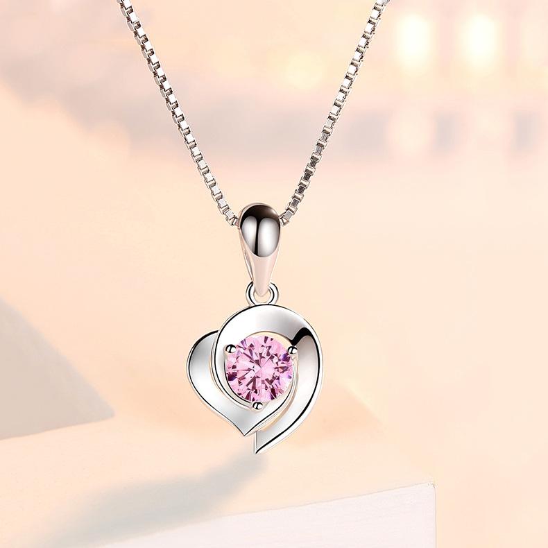 Love Heart Necklace for Women, Japanese and Korean Simple Peach Heart Pendant Collarbone Chain Neck Chain