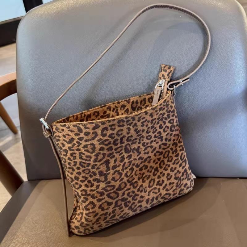 Vintage High-End Trend Messenger Bag Cool Babes Leopard Print Style Niche Design Soft Leather Underarm Bag 2890₽