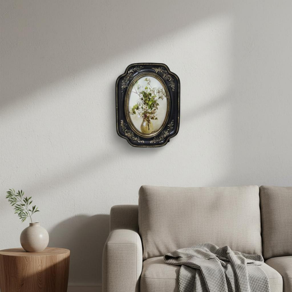 Vintage Picture Frame French Inspired Design Ornate Photo Frame Elegant Decorative Piece Piece Lightweight for Living Room