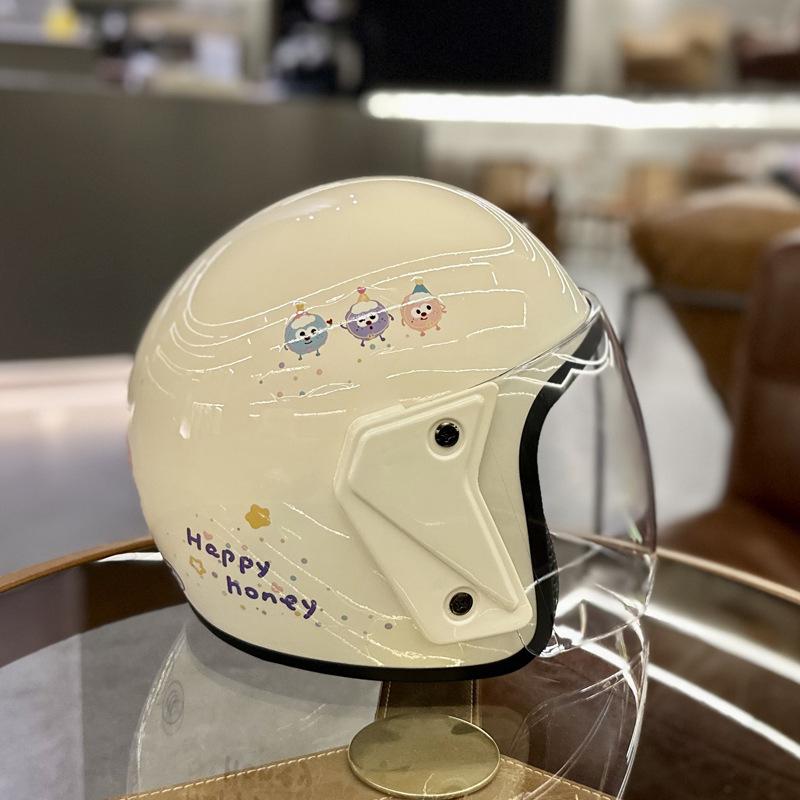 Helmet Women's Four Seasons Women's Autumn and Winter Warm Electric Motorcycle Helmet Men's Winter Hard Hat Helmet Universal in All Seasons