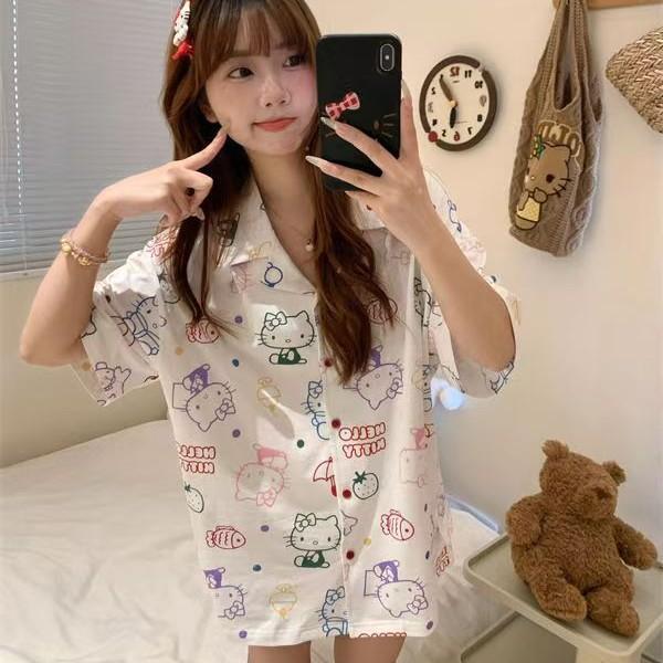 

Full print cartoon Hello Kitty pajamas women s summer short-sleeved shorts cardigan set student dormitory can go out loungewear s [recommended weight 35-40kg ]