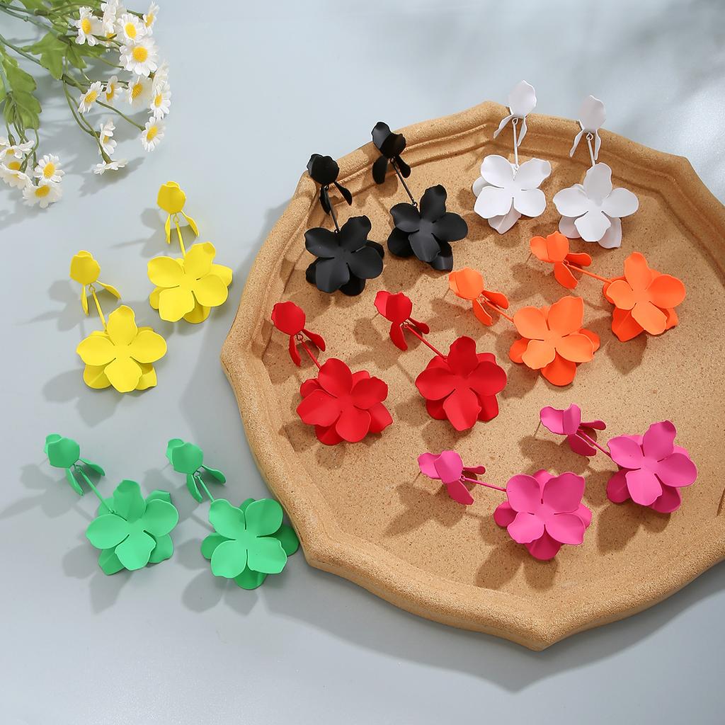 Accessories Metal Petal Flowers Niche Earrings Retro Versatile Cold Style Tassel Stud Earrings for Women