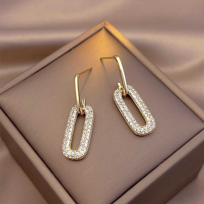 French Geometric Earrings Niche Design Premium Sterling Silver Earrings Korean Temperament New Popular Earrings