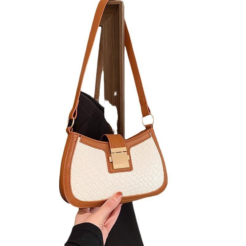 Simple and Fashionable Shoulder Bag, Girls' High-end Underarm Bag, Early Spring New Commuter Texture Versatile Small Square Bag