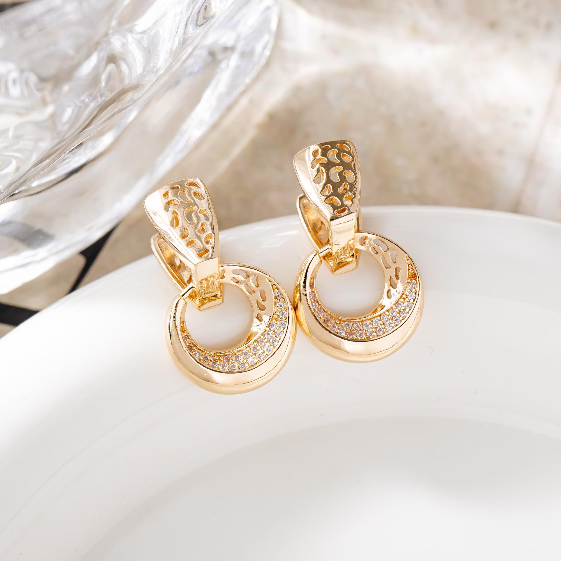 Hollow Round Moon Diamond-Studded Earrings for Women, Non-fading Jewelry